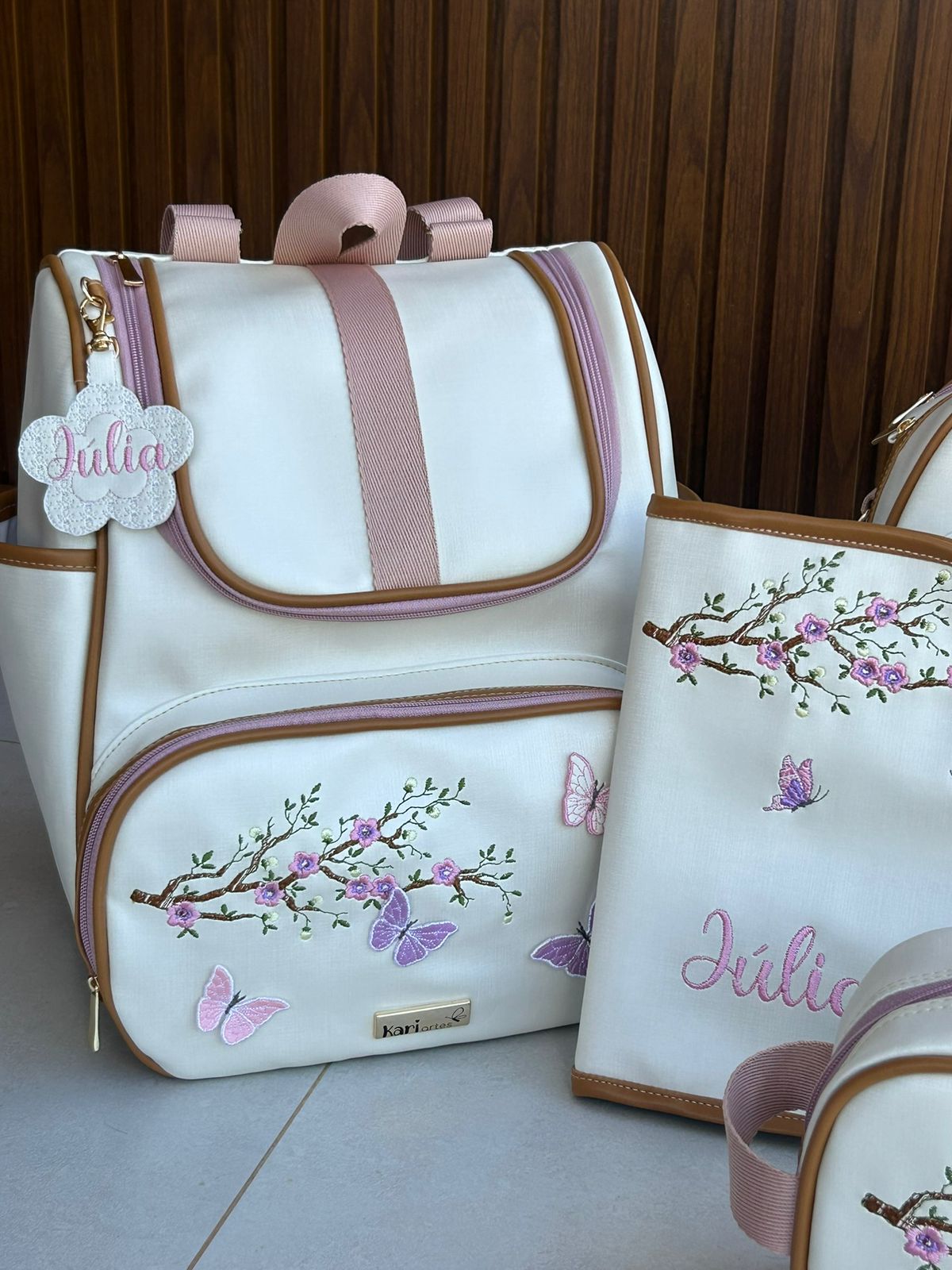 Mochila 2 em 1 Branca Rosa Jardim - Frontal