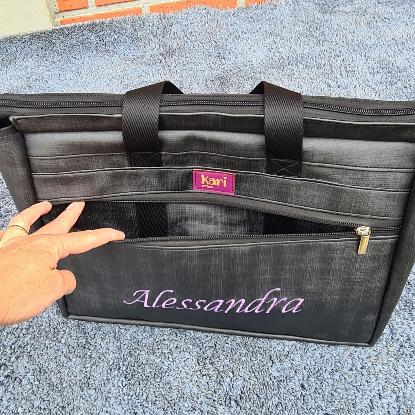 Pasta Profissional Preta - Bolso Frontal