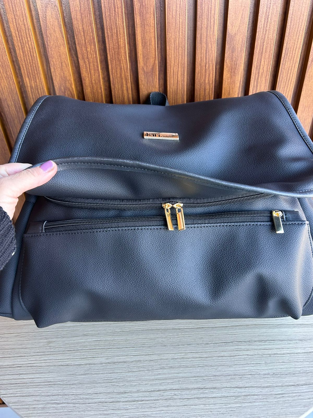 Bolsa Maternidade de Couro Preta - Ziper