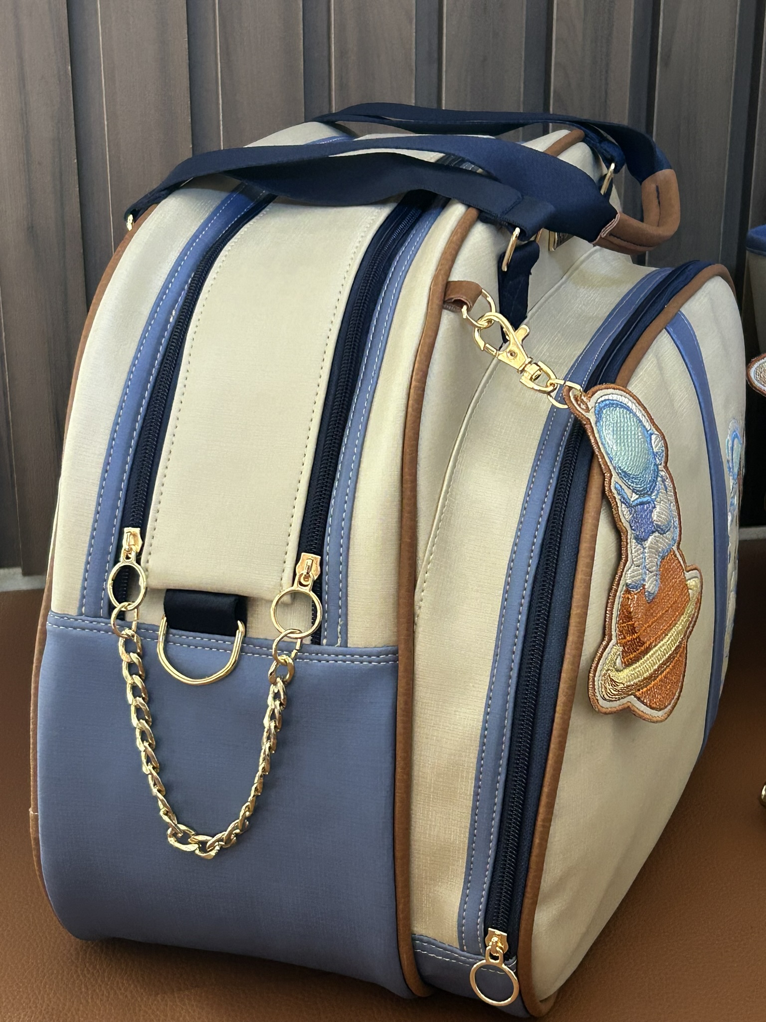 Bolsa Maternidade Astronauta - Lateral Esquerda Karina Kopp